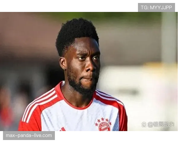 卡瓦哈尔与阿诺德边后卫角色中传球选择与插上频率的战术偏移分析